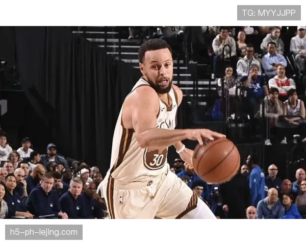 库里投篮节奏变化提升关键时刻三分效率拉开比分