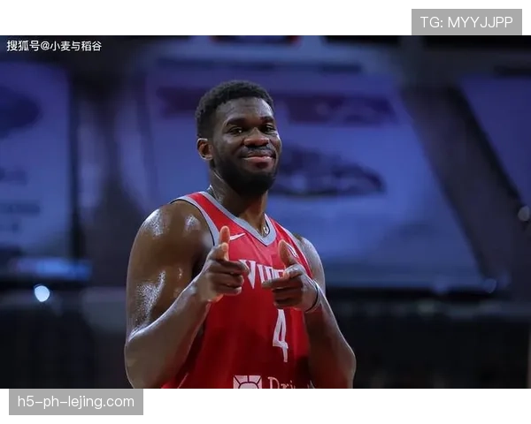 梅塔·世界和平无球跑动提升防守强度拉开空间差距