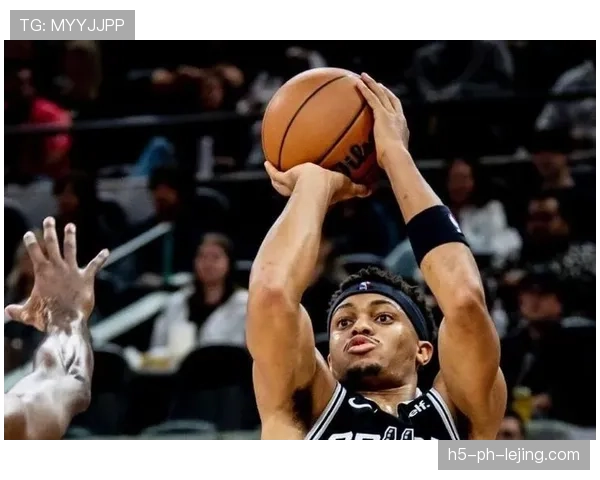 斯科蒂·巴恩斯挡拆造杀伤效率提升显著超过队内外线伙伴